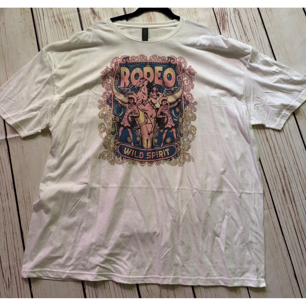 Gildan Softstyle Rodeo Wild Spirit Graphic T-Shirt White 4XL Western Cowgirl